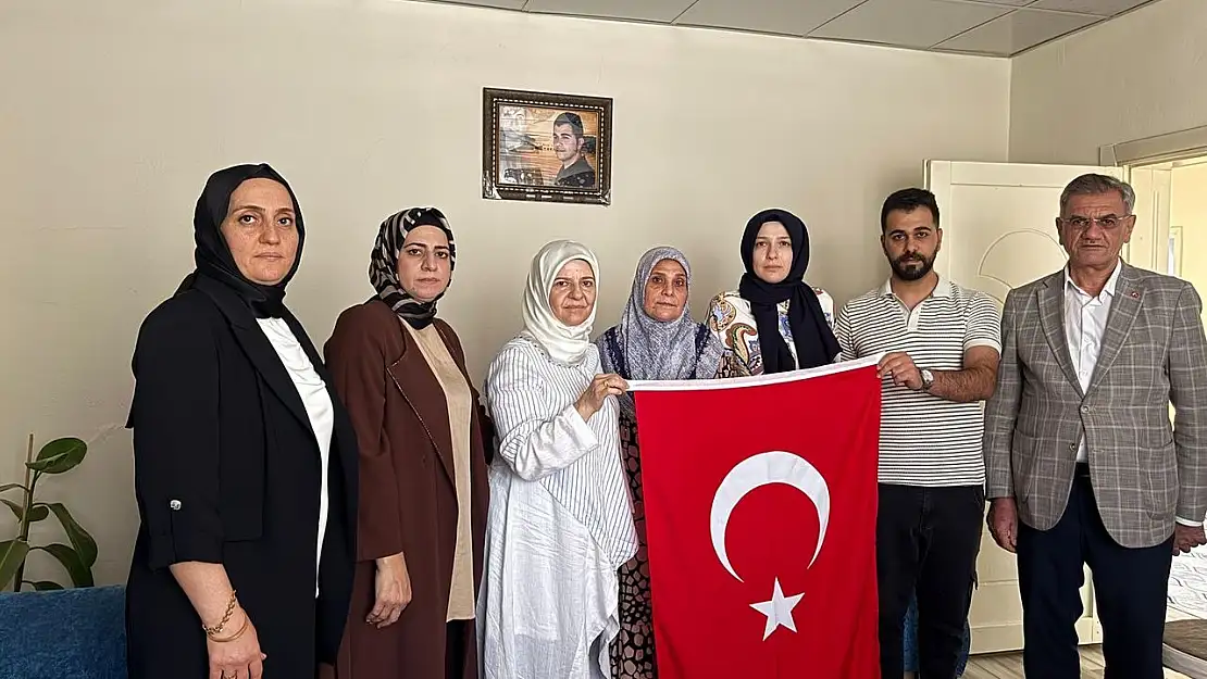 Siirt'te Şehit Ailelerine Cumhurbaşkanı Erdoğan'ın 'Terörsüz Türkiye' Mektubu Ulaştırıldı