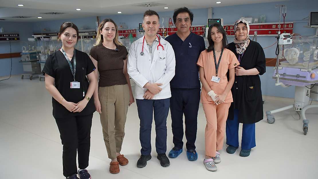 Siirt'te Üçüz Bebek Sevinci: İki Yıllık Bekleyiş Üç Kalple Mutluluğa Dönüştü