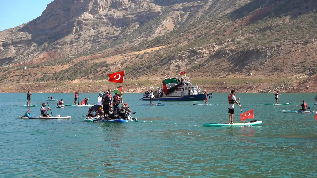 Siirt'ten Küresel Sumud Filosu'na Destek: Botan Çayı'nda Filistin Bayraklı Kanolar ve Tekneler