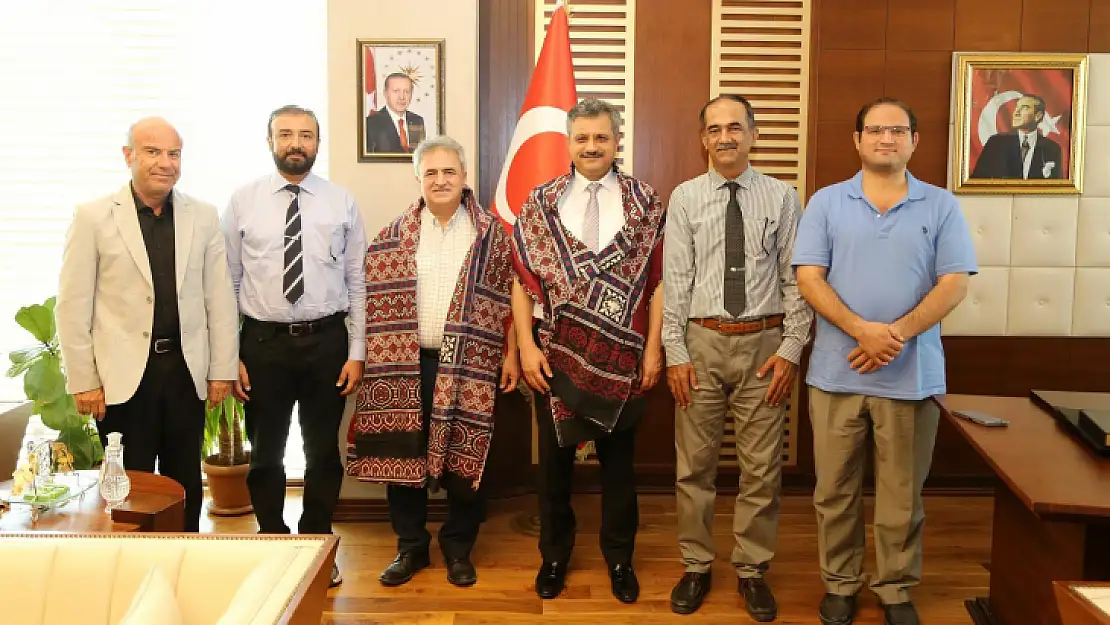 Siirt Üniversitesi Pakistanlı Araştırmacıları Ağırladı