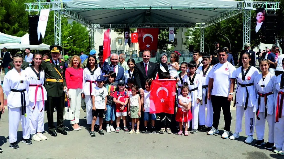 Siirt'te 30 Ağustos Zafer Bayramı Coşkusu