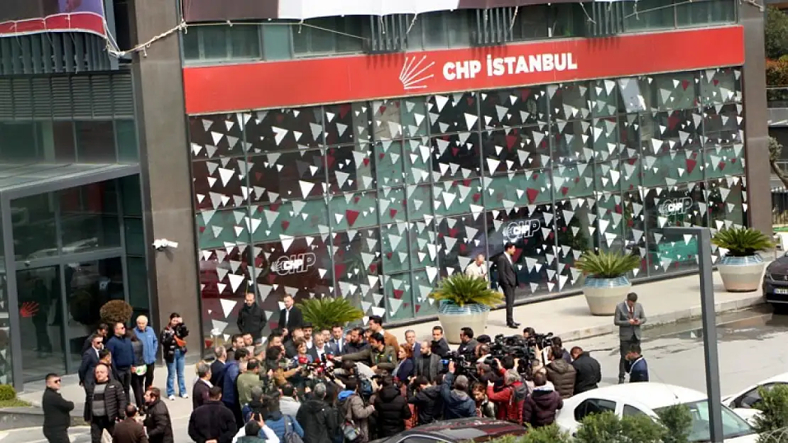 Son Dakika: CHP, İstanbul İl Başkanlığı binasını kapatıyor