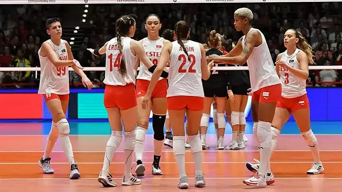 Tarihi Finalde Kalplerimiz Filenin Sultanları İle Birlikte!