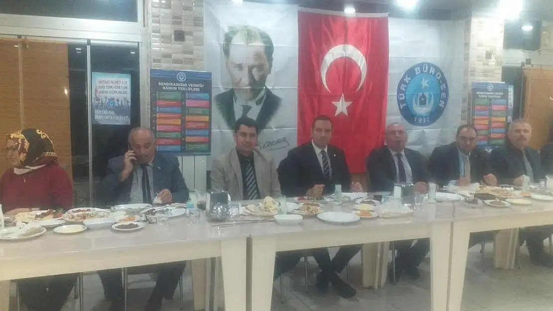 Türk Büro-Sen Siirt'te Üyeleriyle Yemekte Buluştu