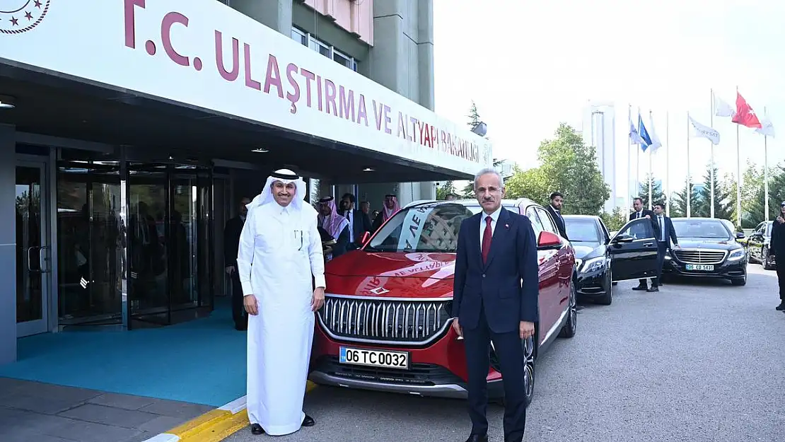 Ulaştırma Bakanı Uraloğlu, Suudi Arabistan Ulaştırma Bakanı İle Görüştü