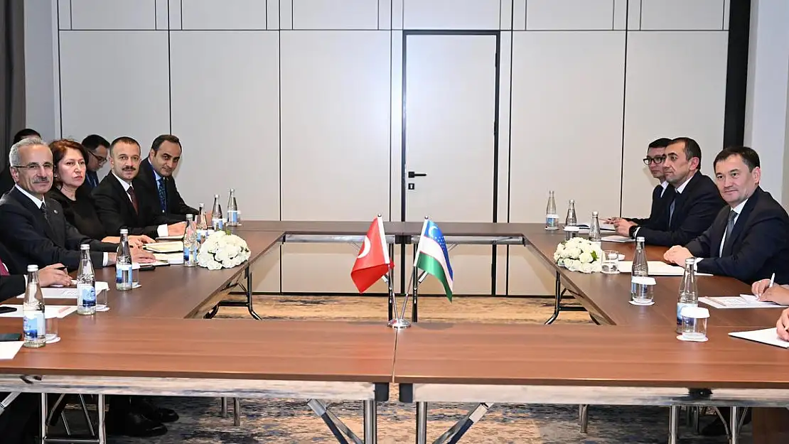 Ulaştırma ve Altyapı Bakanı Uraloğlu, Özbekistan'da…