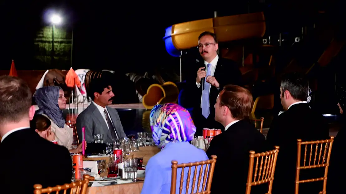 Vali Dr. Kızılkaya Görev Yerleri Değişen Mülki İdare Amirleri İle Bir Araya Geldi