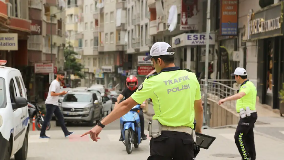 Valilik Açıkladı! Siirt'te Motosiklet Sürücülerine 8 Ayda 8 Milyon TL'den Fazla Trafik Cezası Kesildi