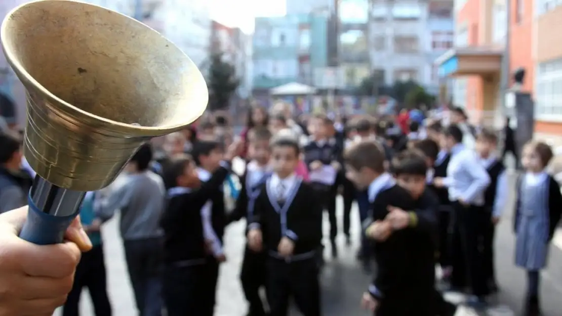 Yeni Eğitim Yılında Zilsiz Okul ve Cep Telefonu Yasağı