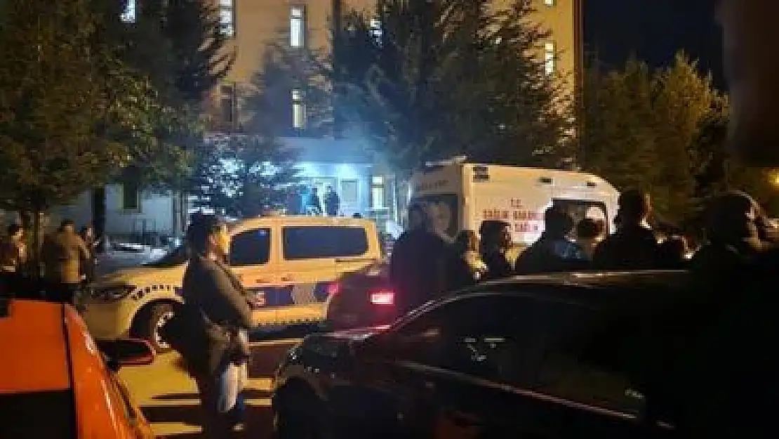 Yurtta Kalan Öğrenci İntihar Etti
