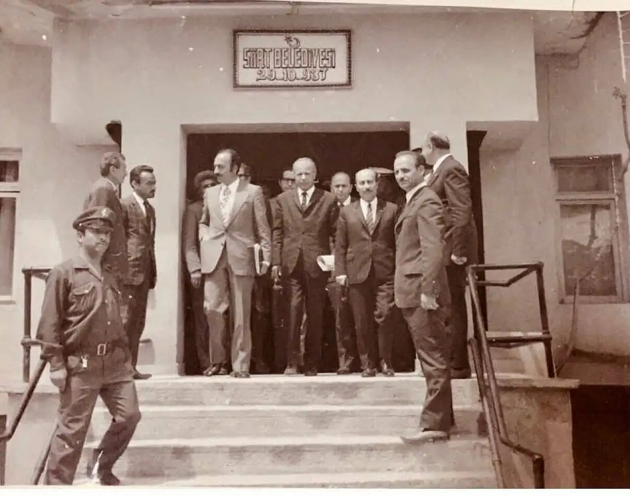 Siirt'in ilk belediye binasının nostalji fotoğrafları ortaya çıktı!