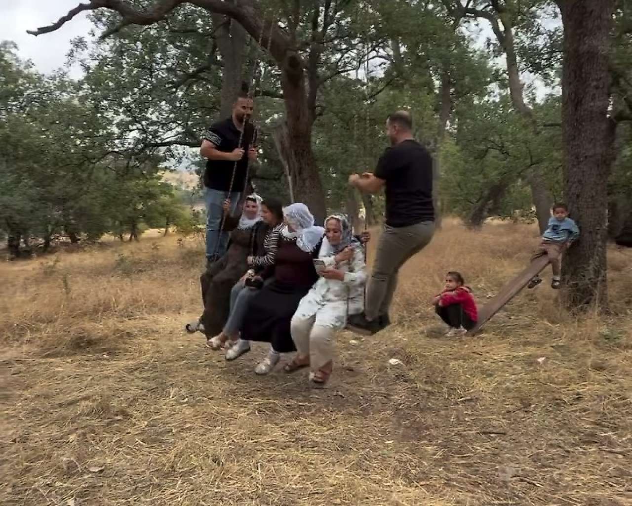 Siirt'te Eruh'ta Hesînga Geleneği: Salıncağa Biniyor, Günahlardan Arınmayı Umuyorlar