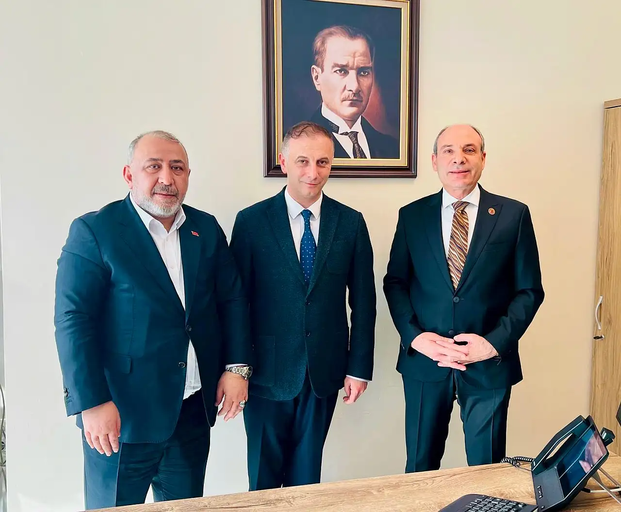 Siirtli Onursal Başkan Seyithan Solmaz'dan Bakanlık Yetkililerine Ziyaret