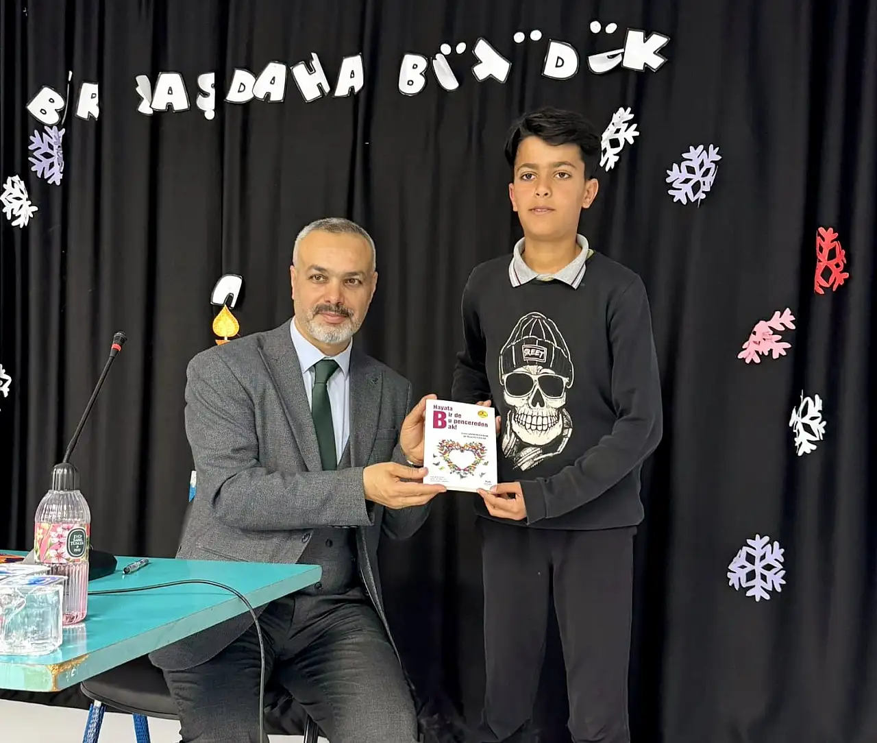 Yazar Metin Özmen Veysel Karanili Öğrencilerle Buluştu