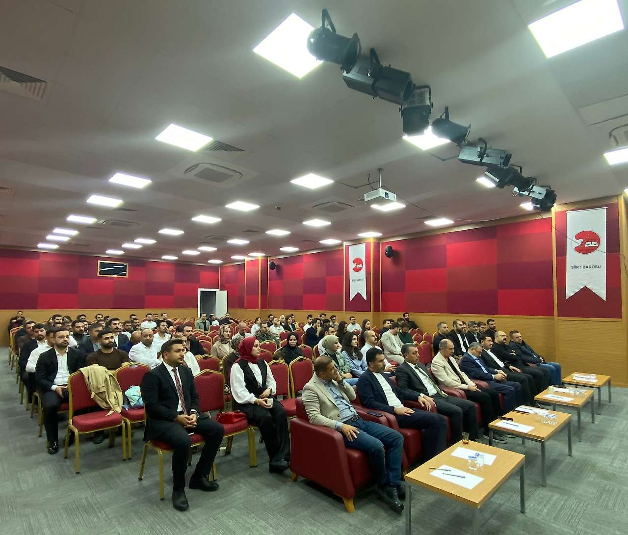 Siirt Barosu'nun Yeni Yönetimi Şekillendi: Muhammed Alptekin Yeniden Başkan Seçildi