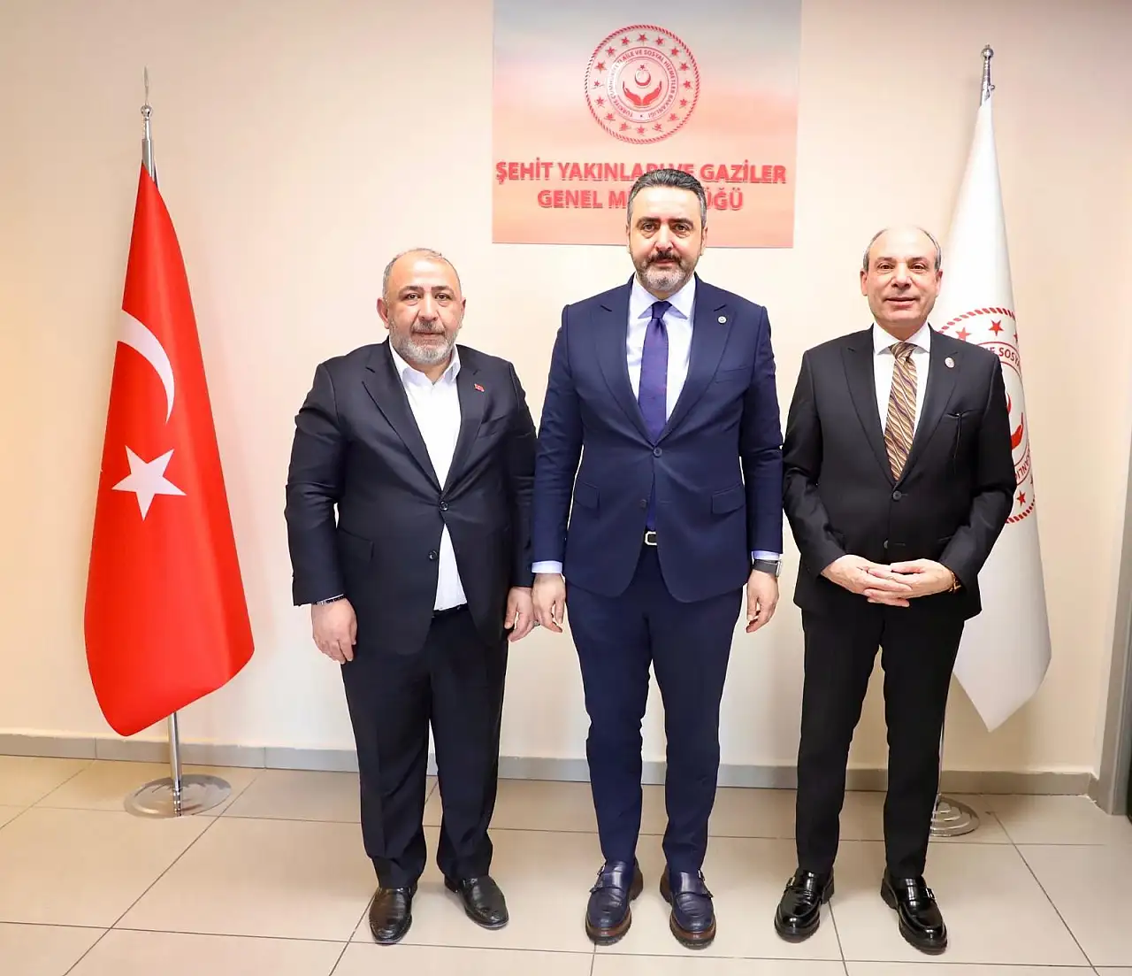 Siirtli Onursal Başkan Seyithan Solmaz'dan Bakanlık Yetkililerine Ziyaret