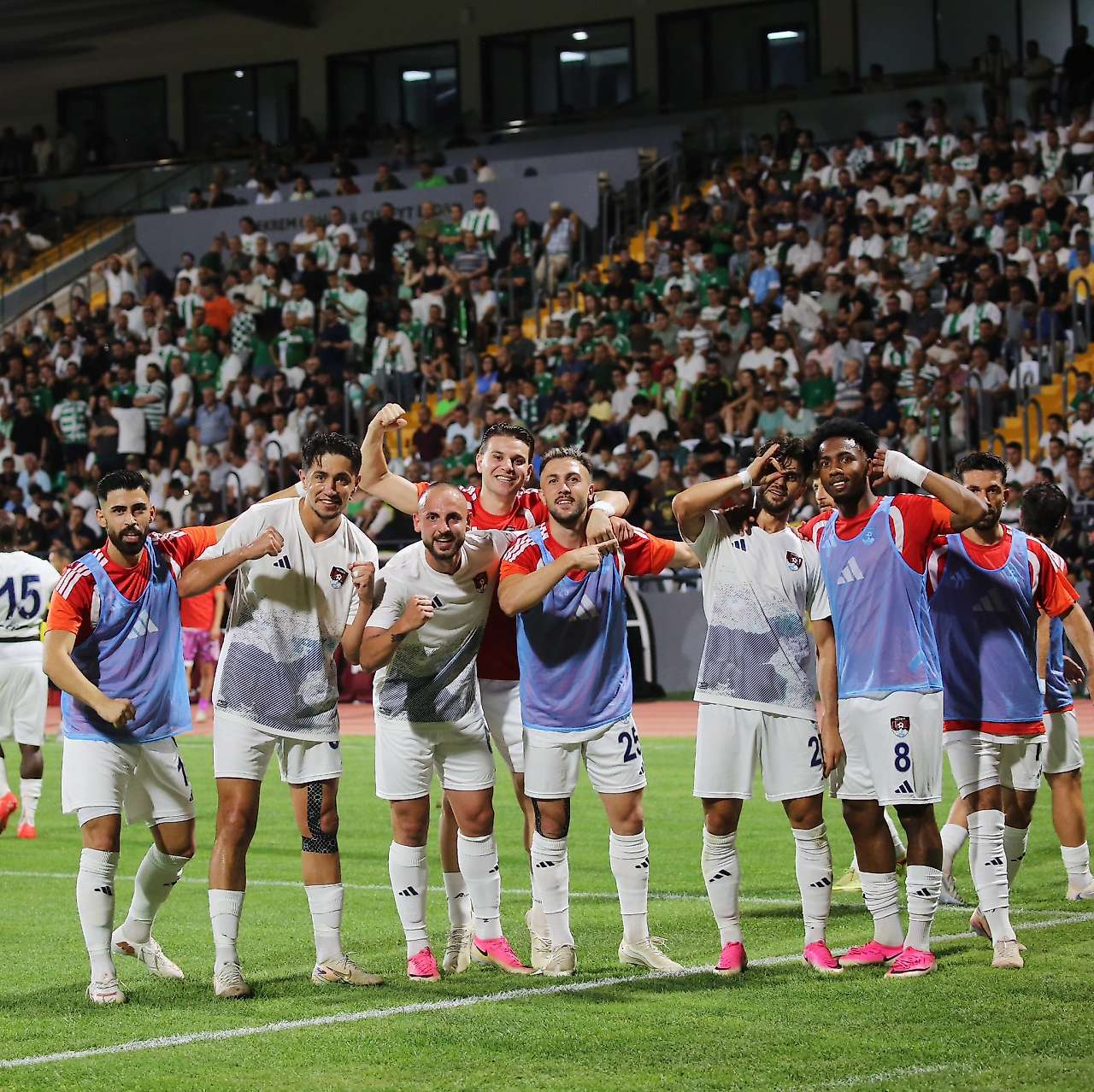 Doğu'nun Futbol Temsilcileri Sahneye Çıktı: Batman Petrolspor, Vanspor Ve Amedspor'dan Kritik Puanlar