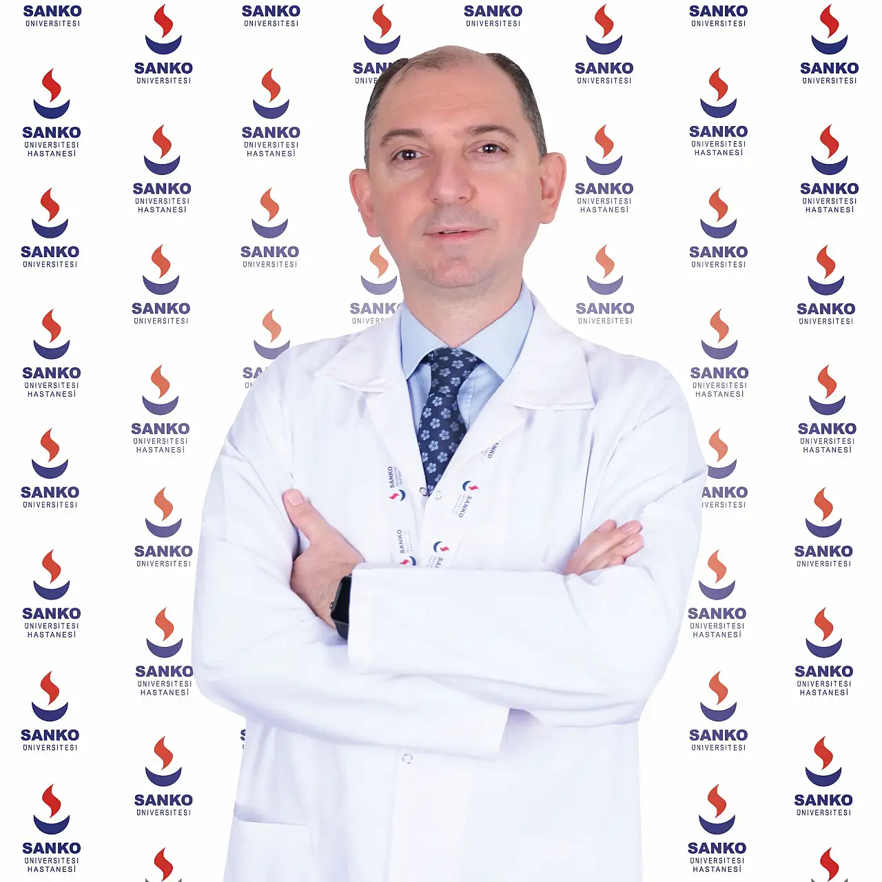 SANKO ÜNİVERSİTESİ TIP FAKÜLTESİ GENEL CERRAHİ ANA BİLİM DALI’NDAN DOÇ. DR. ERSİN BORAZAN, KOLOREKTAL KANSERİN, TÜM KANSER VAKALARININ YAKLAŞIK YÜZDE 10'UNU OLUŞTURAN DÜNYA ÇAPINDA EN YAYGIN ÜÇÜNCÜ KANSER OLDUĞUNU SÖYLEDİ.