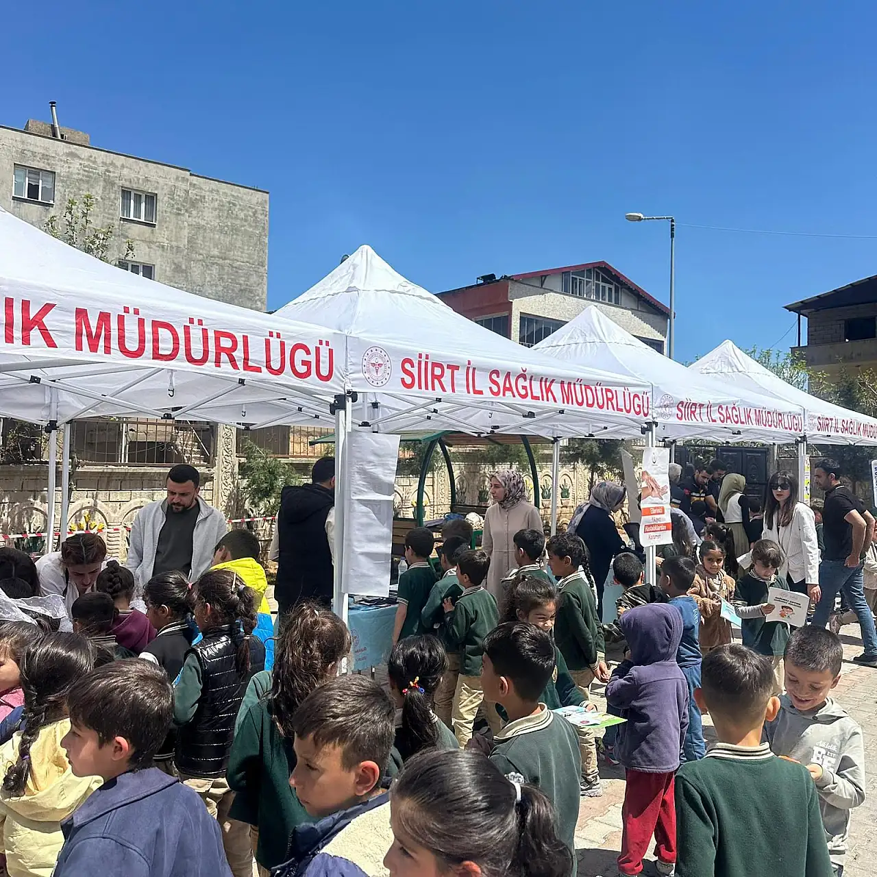 Eruh'ta Öğrencilere Sağlıklı Yaşam ve Afet Bilinci Eğitimi