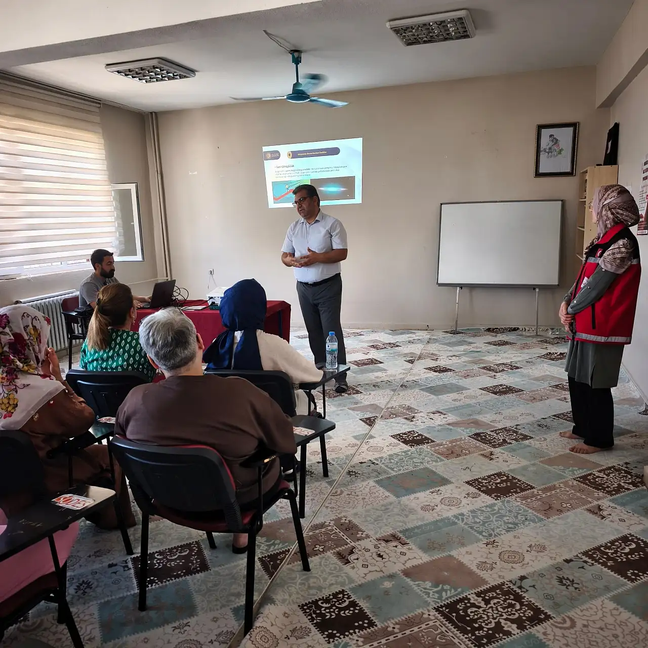 Siirt'te Kadınlara Girişimcilik ve KOSGEB Desteği Eğitimi Verildi