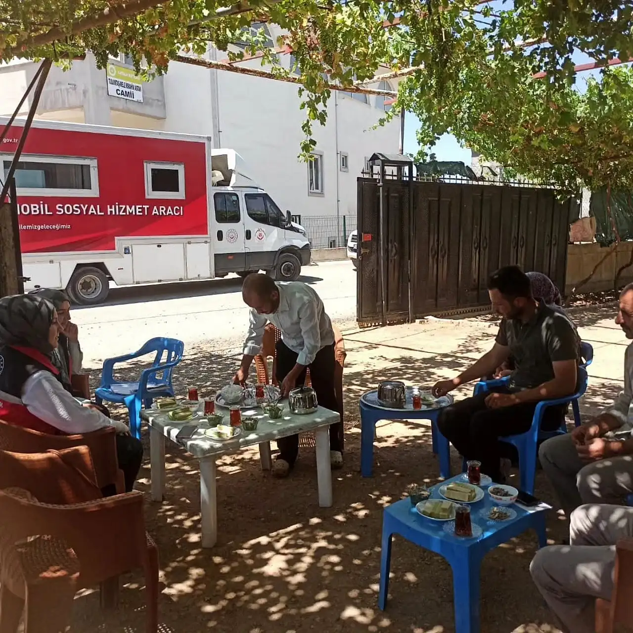 Mobil Sosyal Hizmet Aracı Kurtalan Köylerinde Vatandaşlarla Buluştu