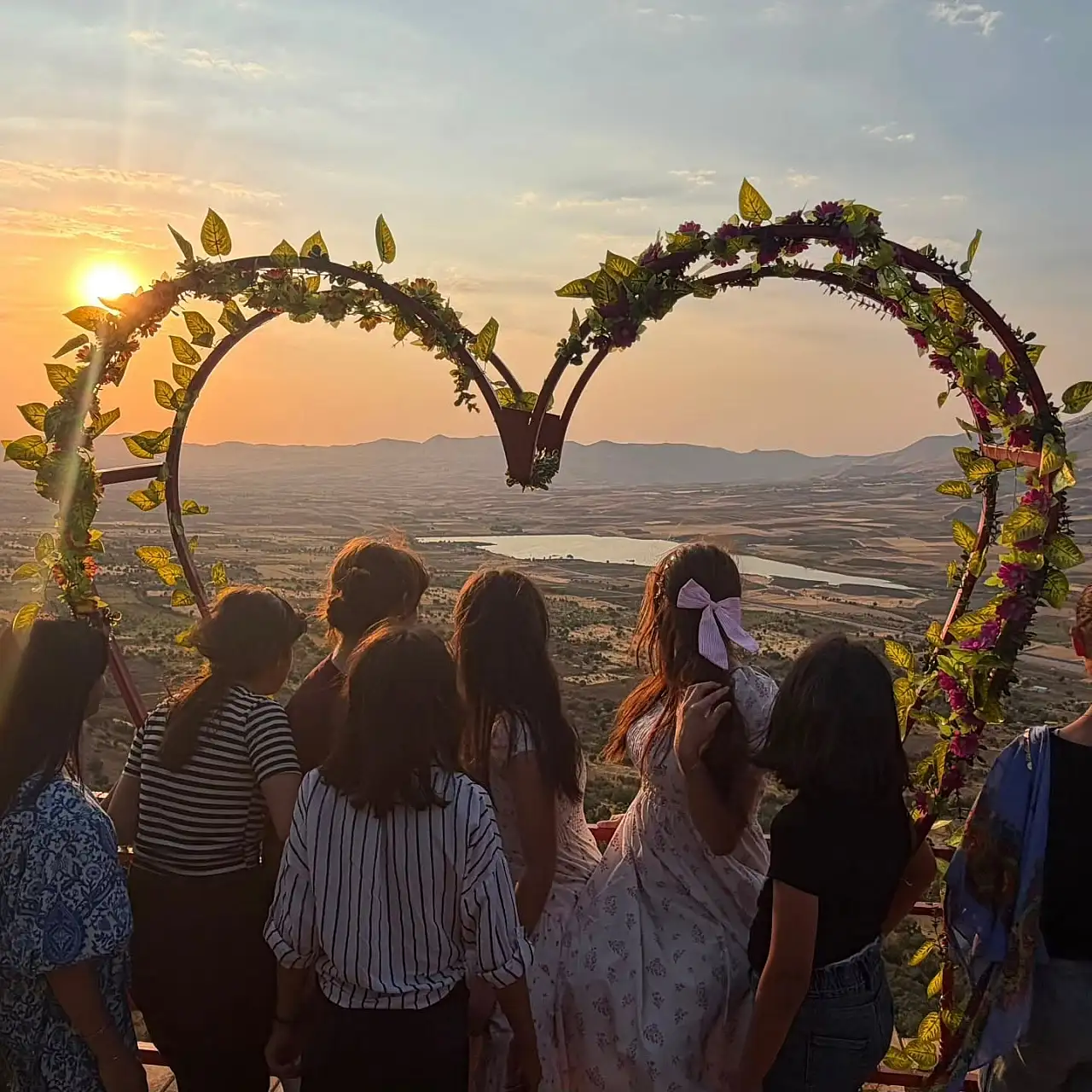 Siirt'te Koruma Altındaki Çocuklar Beyazsu'da Hem Eğlendi Hem Öğrendi