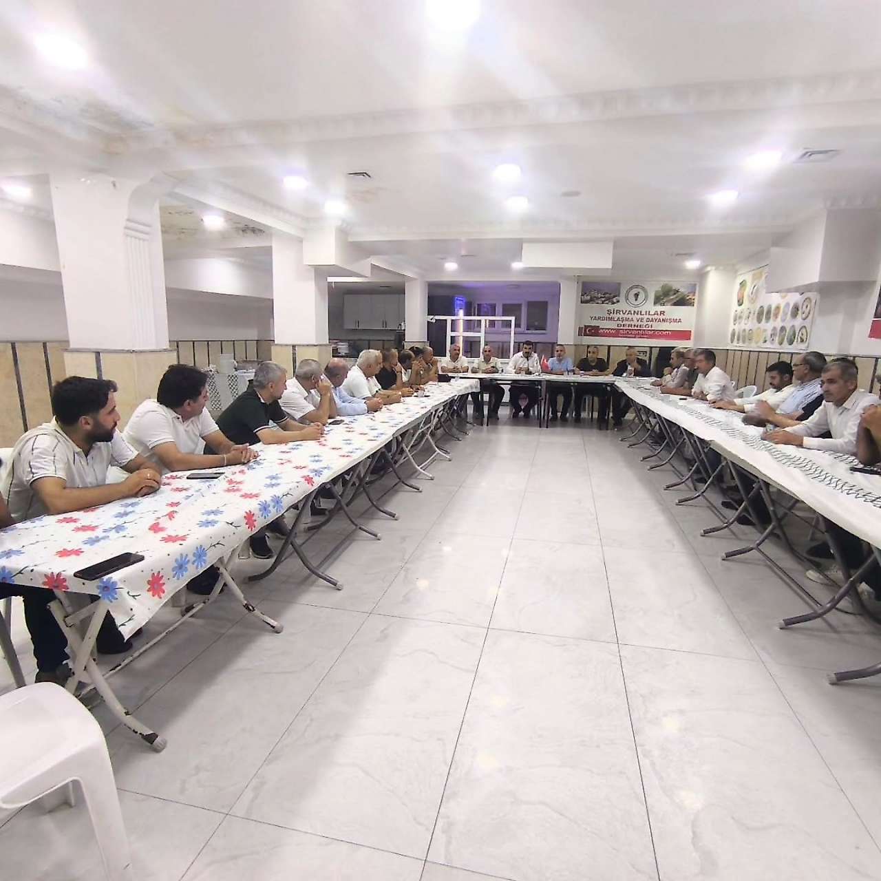 İstanbul'da Şirvanlılar Bir Araya Geldi: İlçenin Sorunları Masaya Yatırıldı