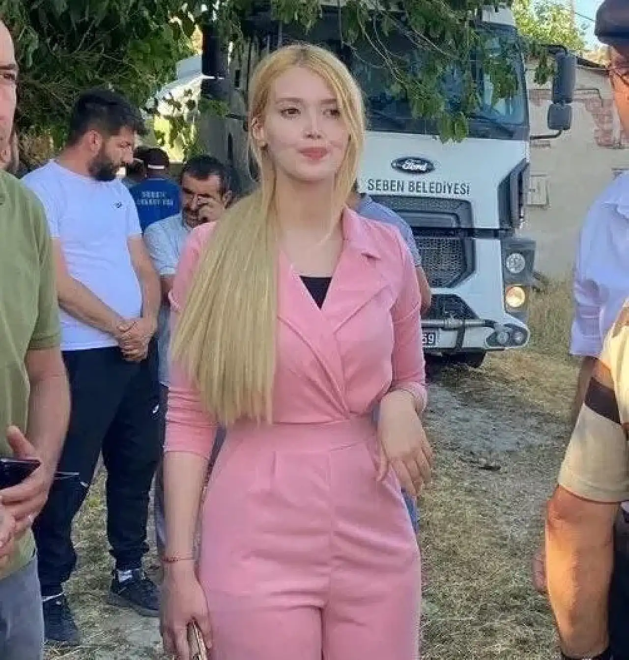 'Barbie Kaymakam' Olarak Tanınan Tuğçe Orhan Vali Yardımcısı Oldu