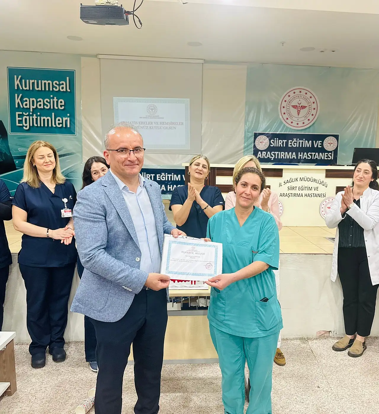 Siirt Eğitim ve Araştırma Hastanesi'nde ''Hemşireler Günü'' Kutlandı