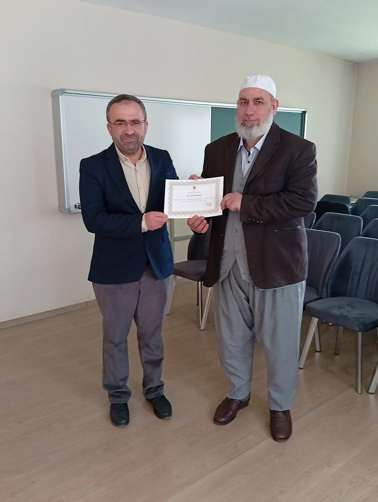 Siirt'te Baba Okulu Semineri Tamamlandı: 4 Haftalık Program Sona Erdi