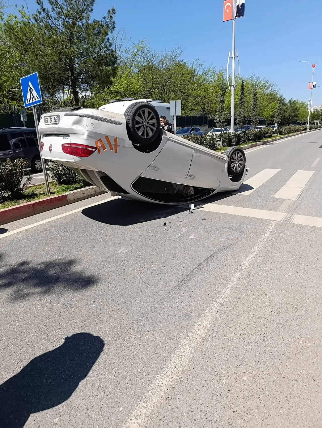 Siirt Park Önünde İki Otomobil Çarpıştı: 2 Yaralı