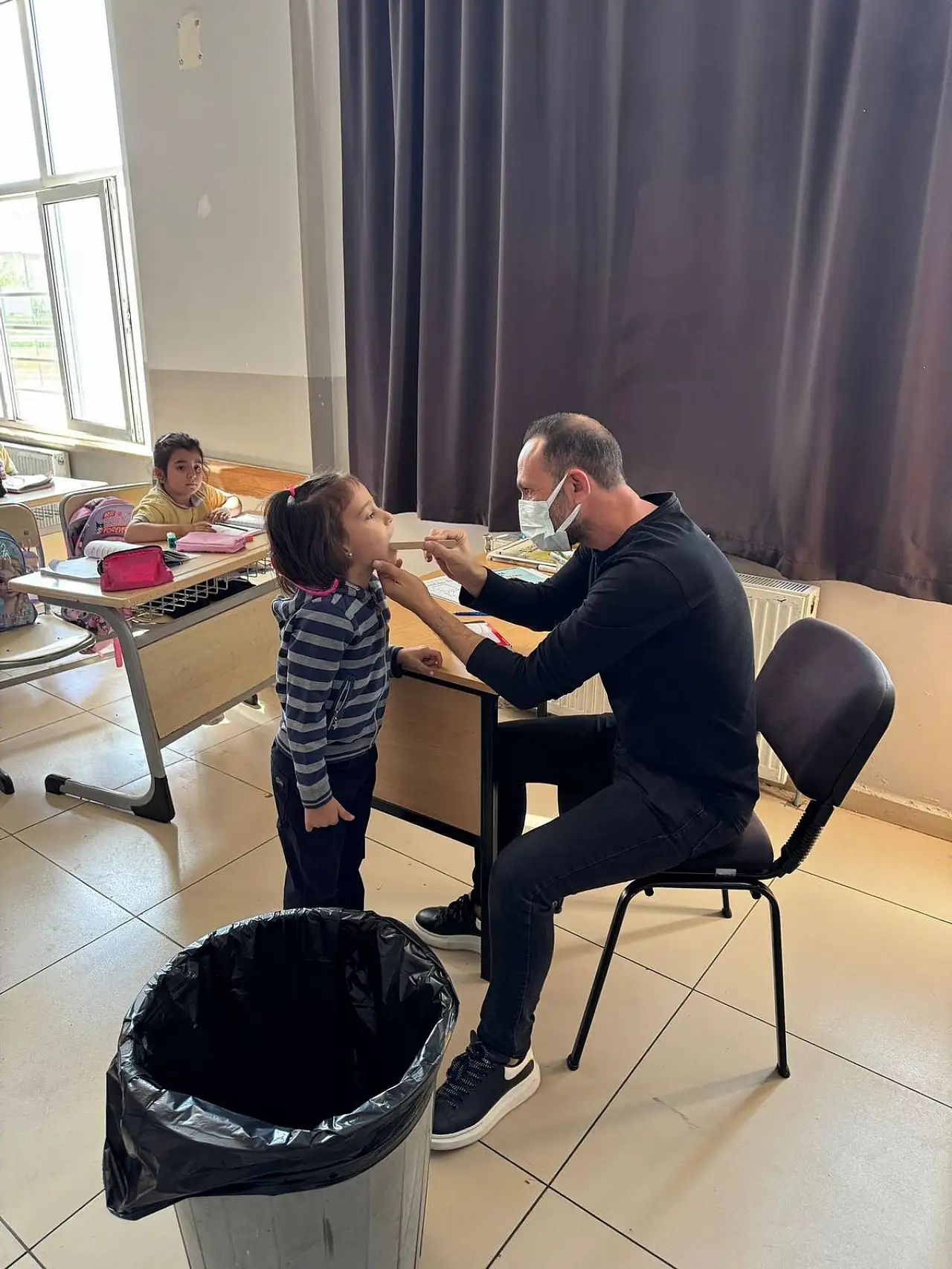 Siirt'te Minik Öğrencilere Ağız ve Diş Sağlığı Eğitimi