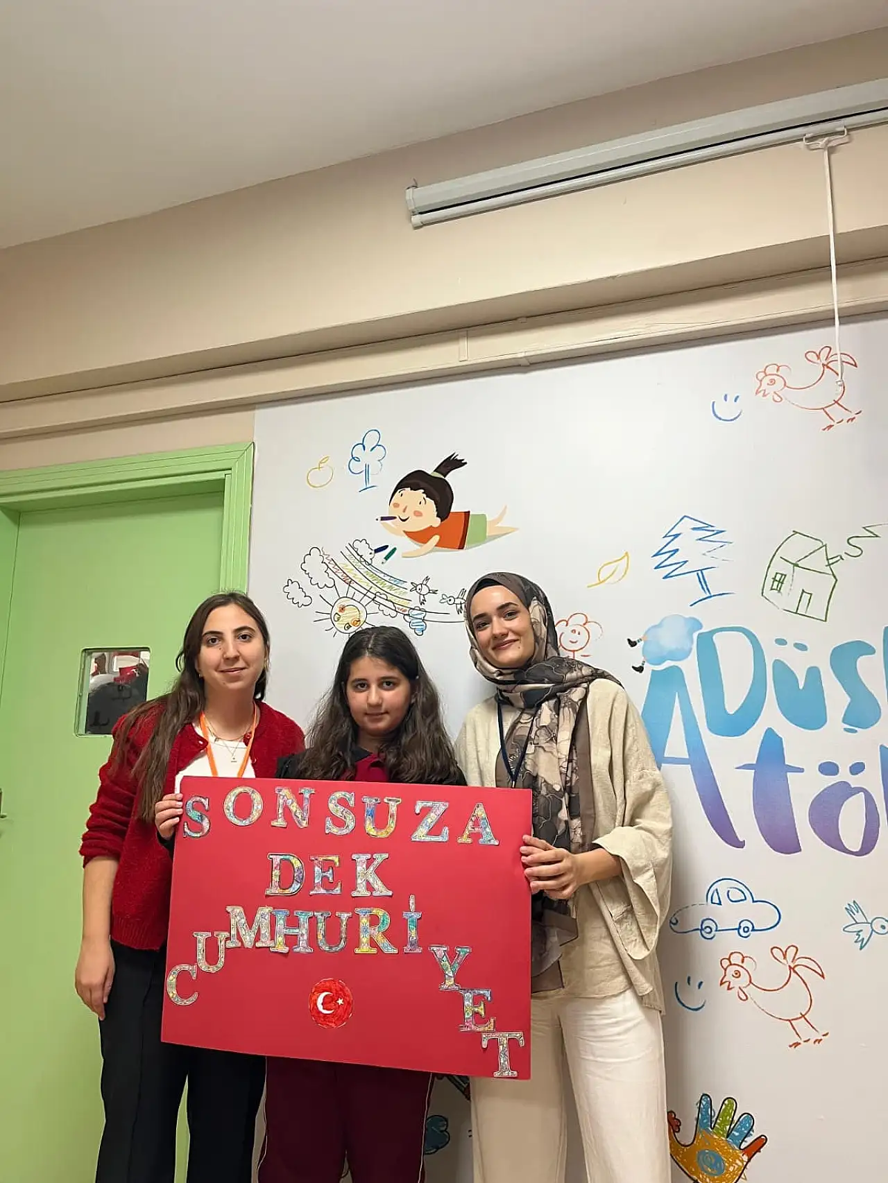 Cumhuriyet'in 102. Yılı TEGV Siirt'te Renkli Etkinliklerle Kutlandı