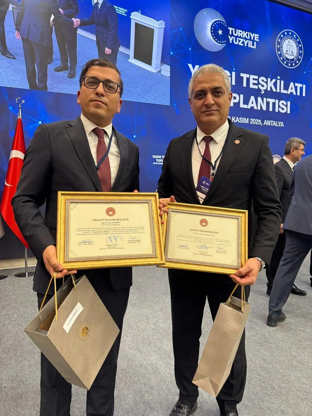 Siirt Cumhuriyet Başsavcısı Yasin Coşkun'a Adalet Başarı Belgesi