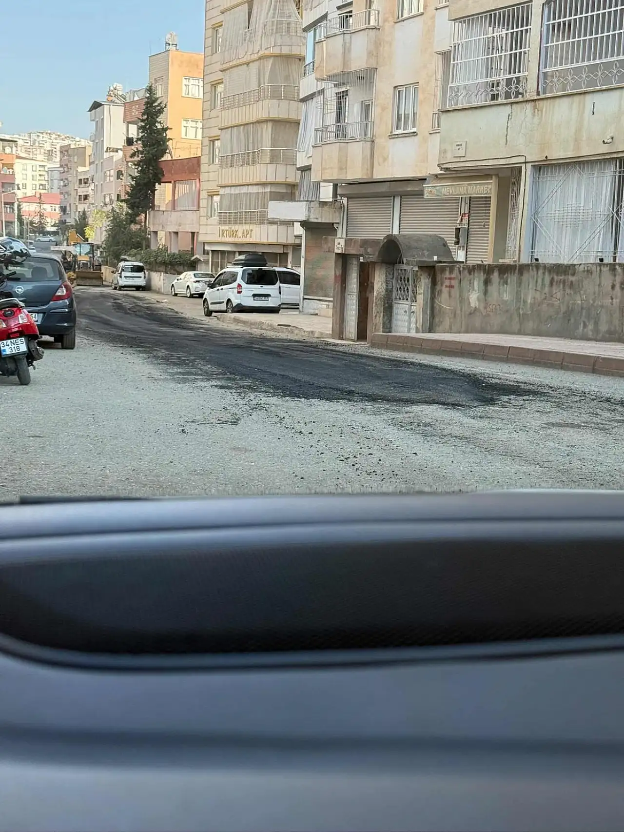 Artı Siirt Gündeme Getirdi, Siirt Belediyesi Harekete Geçti! Bozuk Yol Asfaltlandı