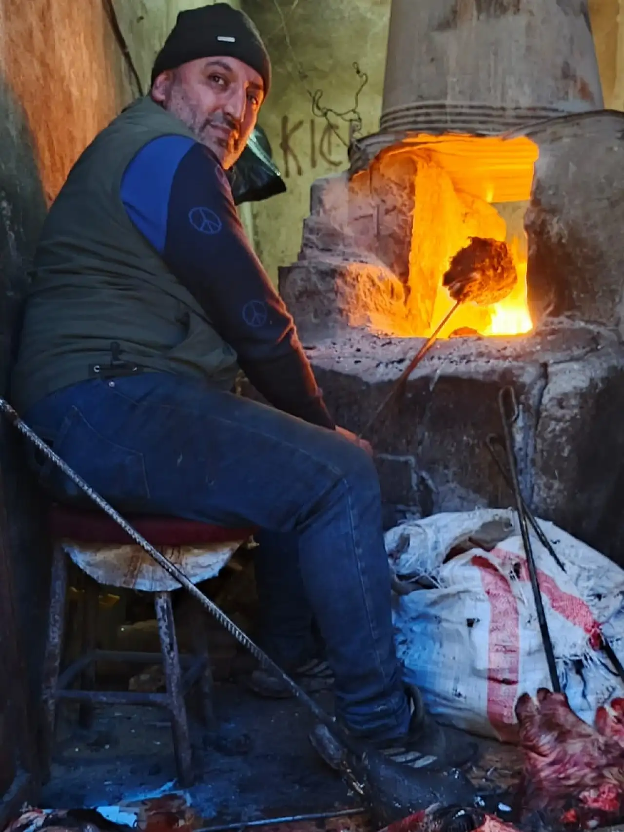 Siirt'te Kızgın Demirle Temizlenen Kelleler Sofralara Şifa Taşıyor