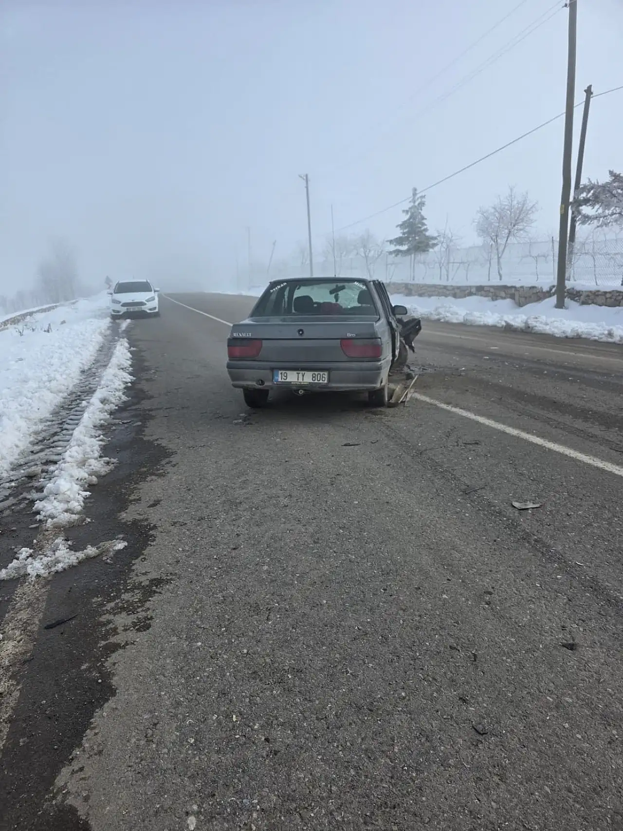 Siirt2in Kurtalan ilçesinde iki otomobil çarpıştı: 2 kişi yaralandı