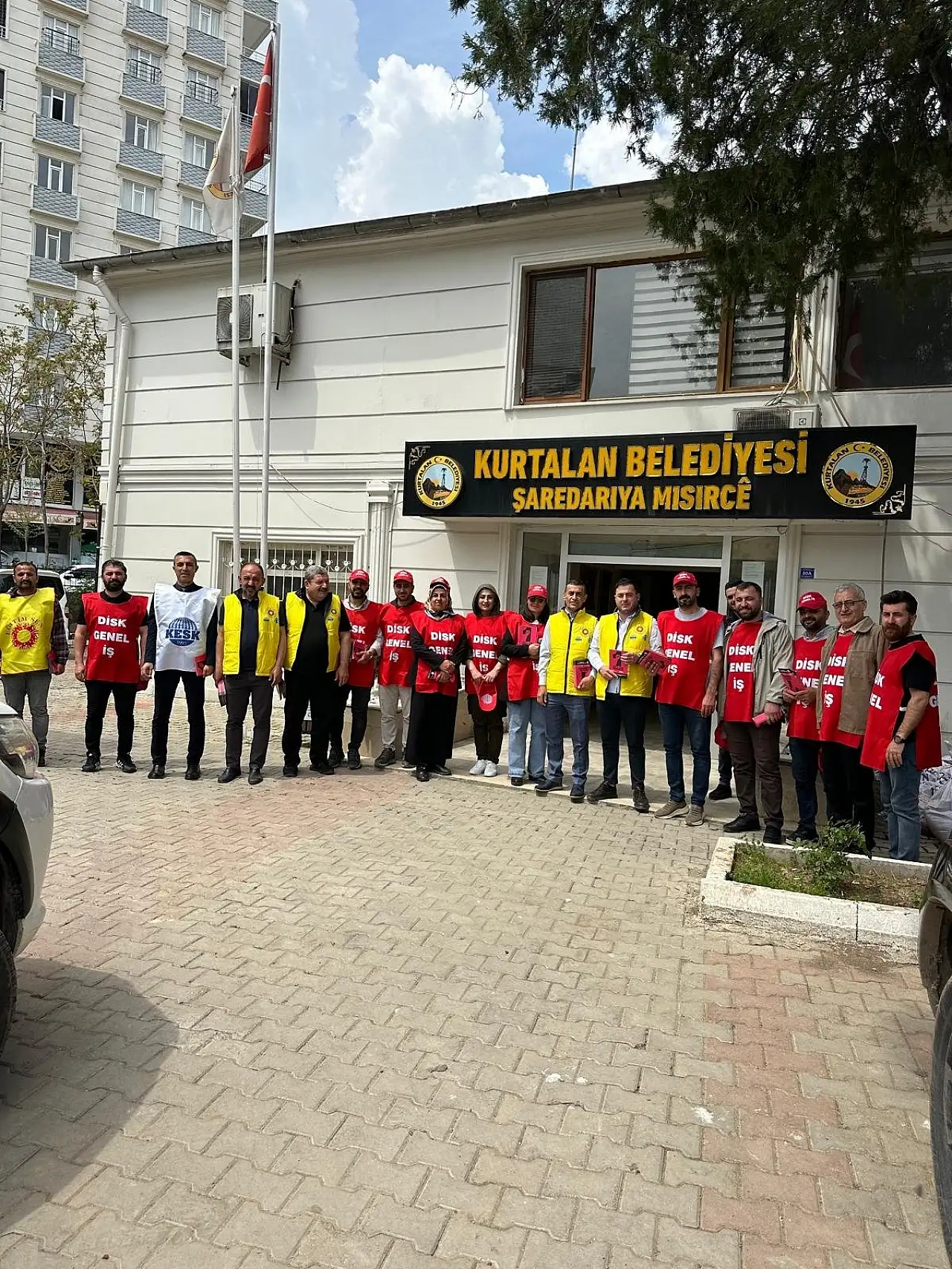 Siirt KESK bileşenlerinden Kurtalan halkına 1 Mayıs çağrısı