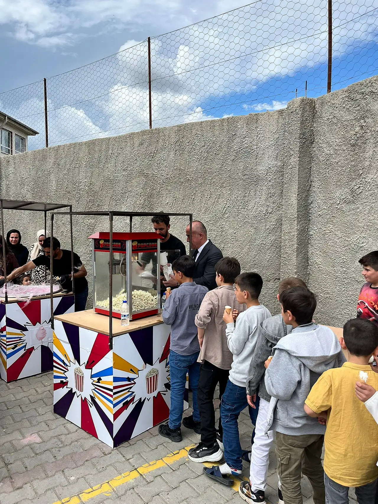 Siirt'te Çocuklara Moral Etkinliği: Başkan Ferzent Çiçek Öğrencileri Sevindirdi