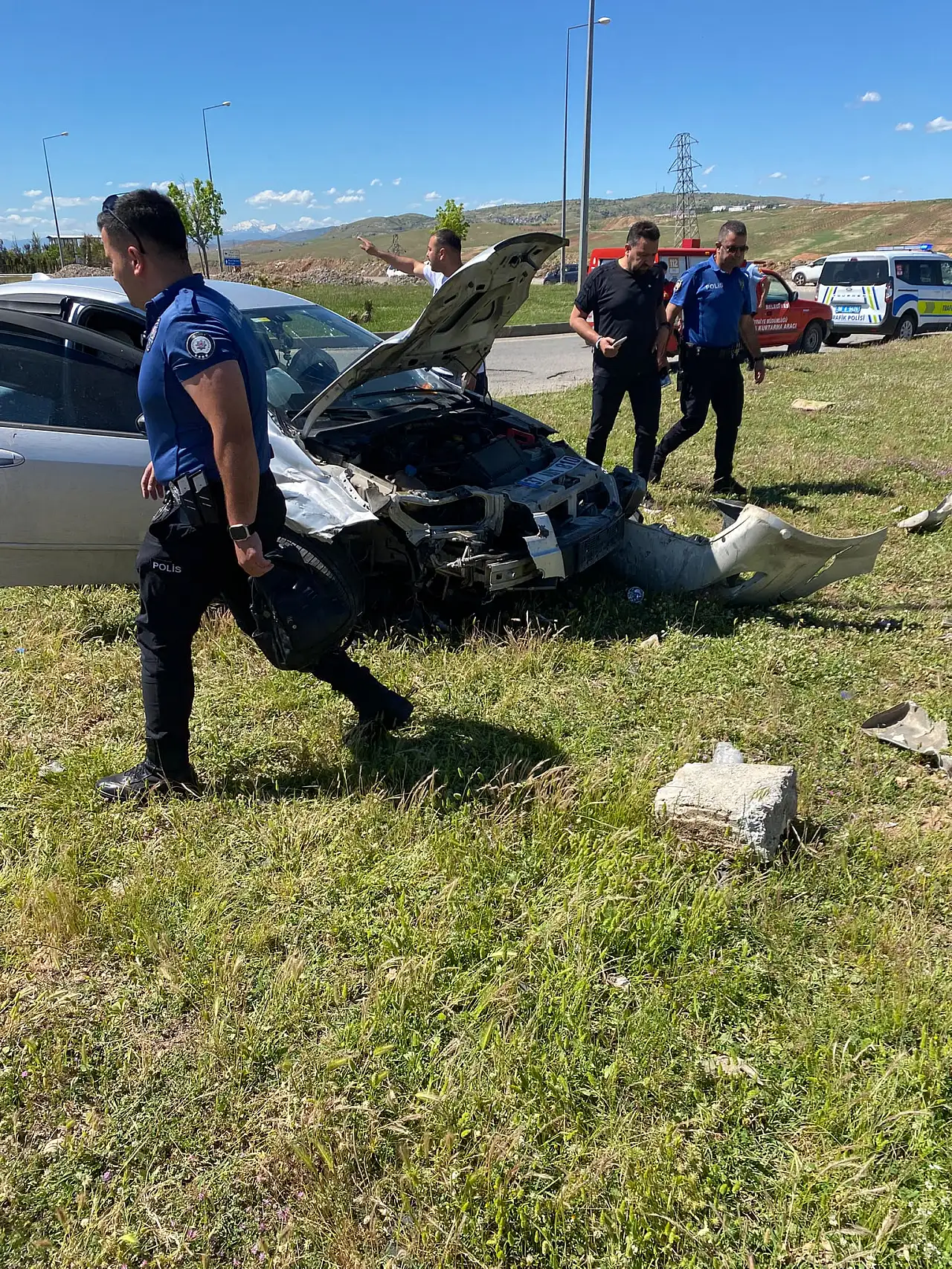 Siirt'te Aynı Kavşakta Yine Kaza: Trafik Işığı Olmayan Noktada 6 Kişi Yaralandı