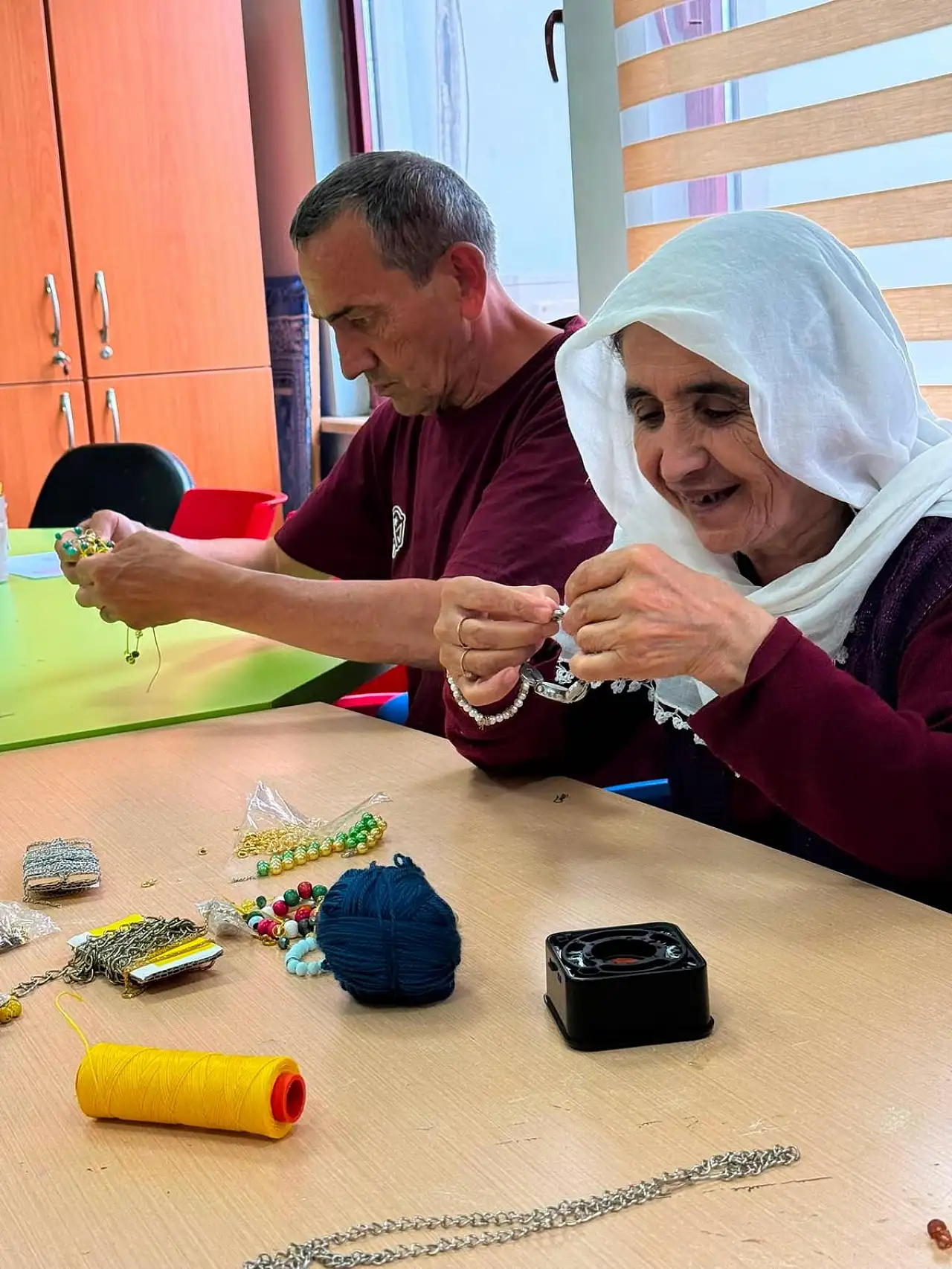 Siirt'te Özel Bireyler Takı Yapım Etkinliğinde Yeteneklerini Sergiledi
