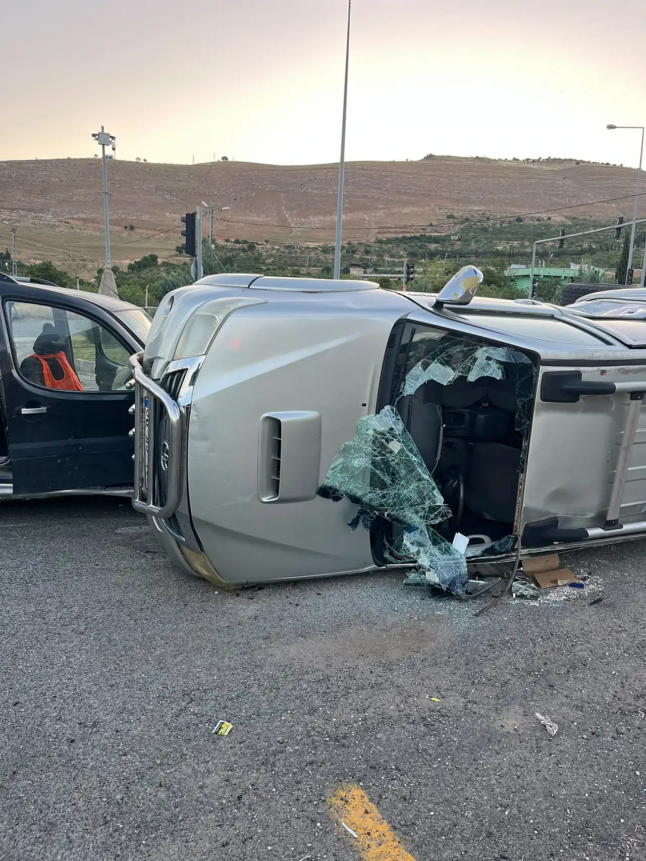 Siirt Çevre Yolu'nda Feci Kaza: İki Sürücü Araçta Sıkıştı