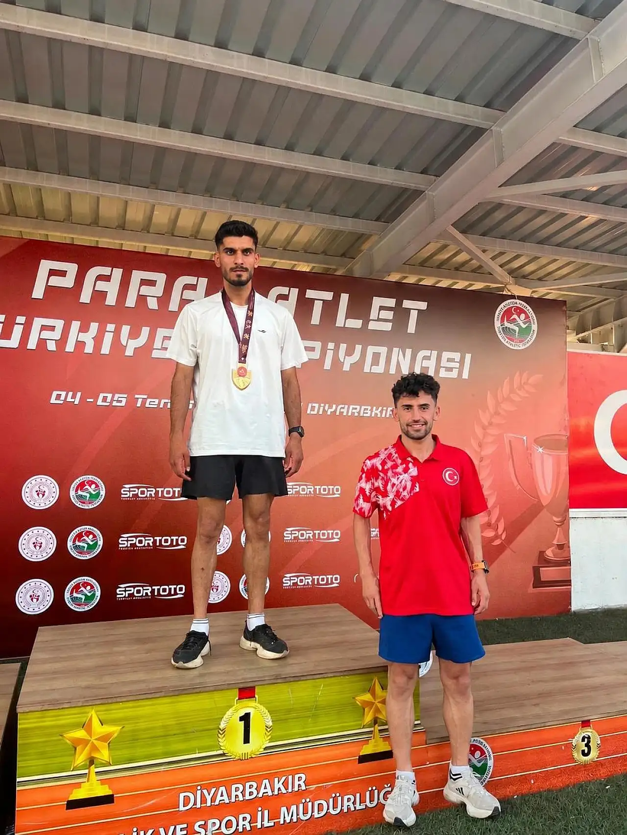 Para Atletizm Türkiye Şampiyonası'nda Siirtli Musa Elçi, Atletizm Türkiye Şampiyonu Oldu