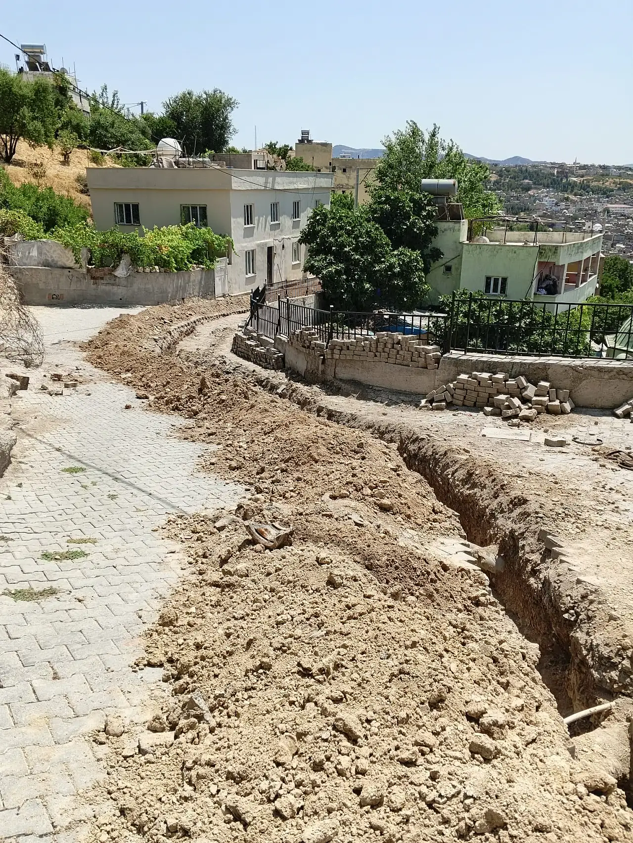 Siirt'te 34 Yıllık Sorun Tarih Oldu! Alan Mahallesi'nde Çifte Müjde