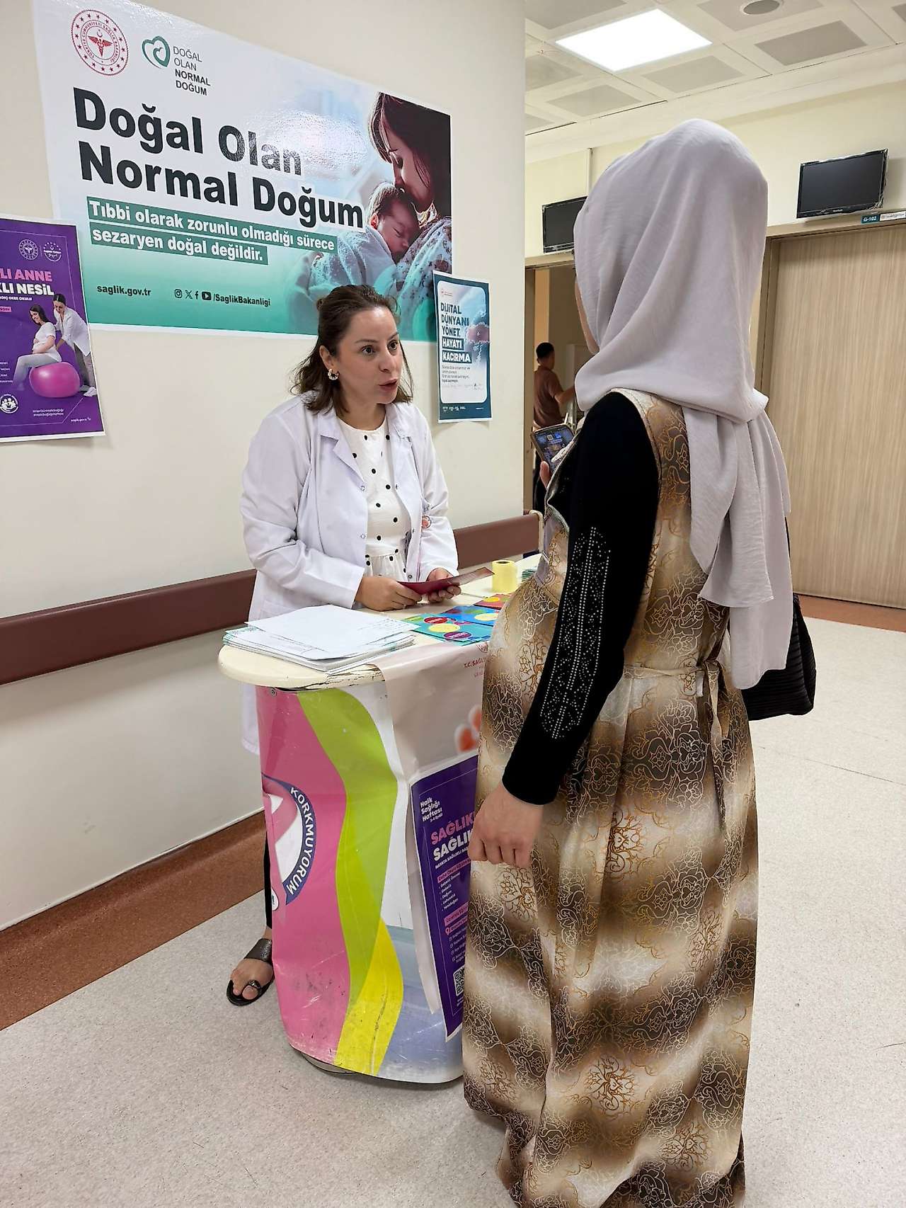 Siirt'te Halk Sağlığı Haftası'nda Anne ve Bebek Sağlığına Dikkat Çekildi