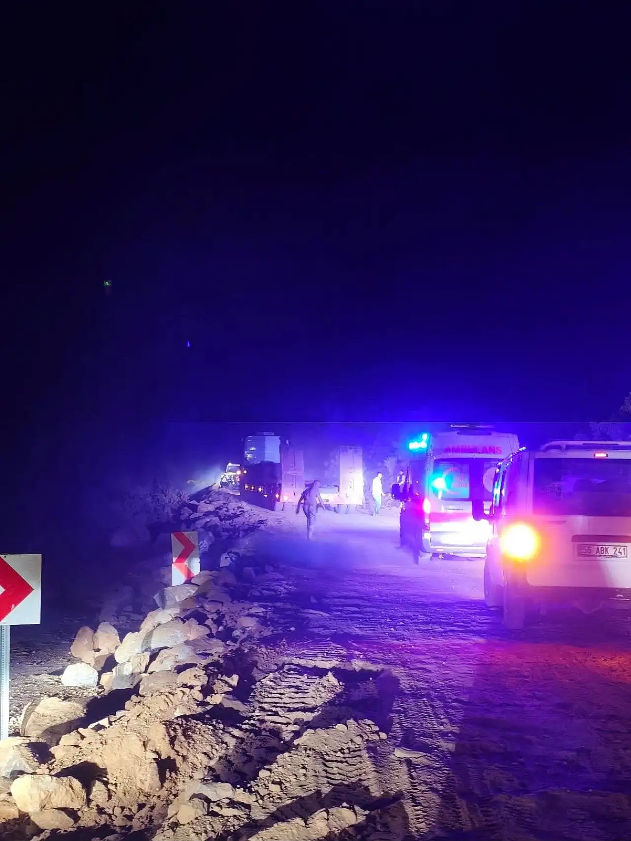 Siirt'te Hasta Almaya Giden Ambulans, Yol Çalışması Nedeniyle İlerlemekte Zorlandı