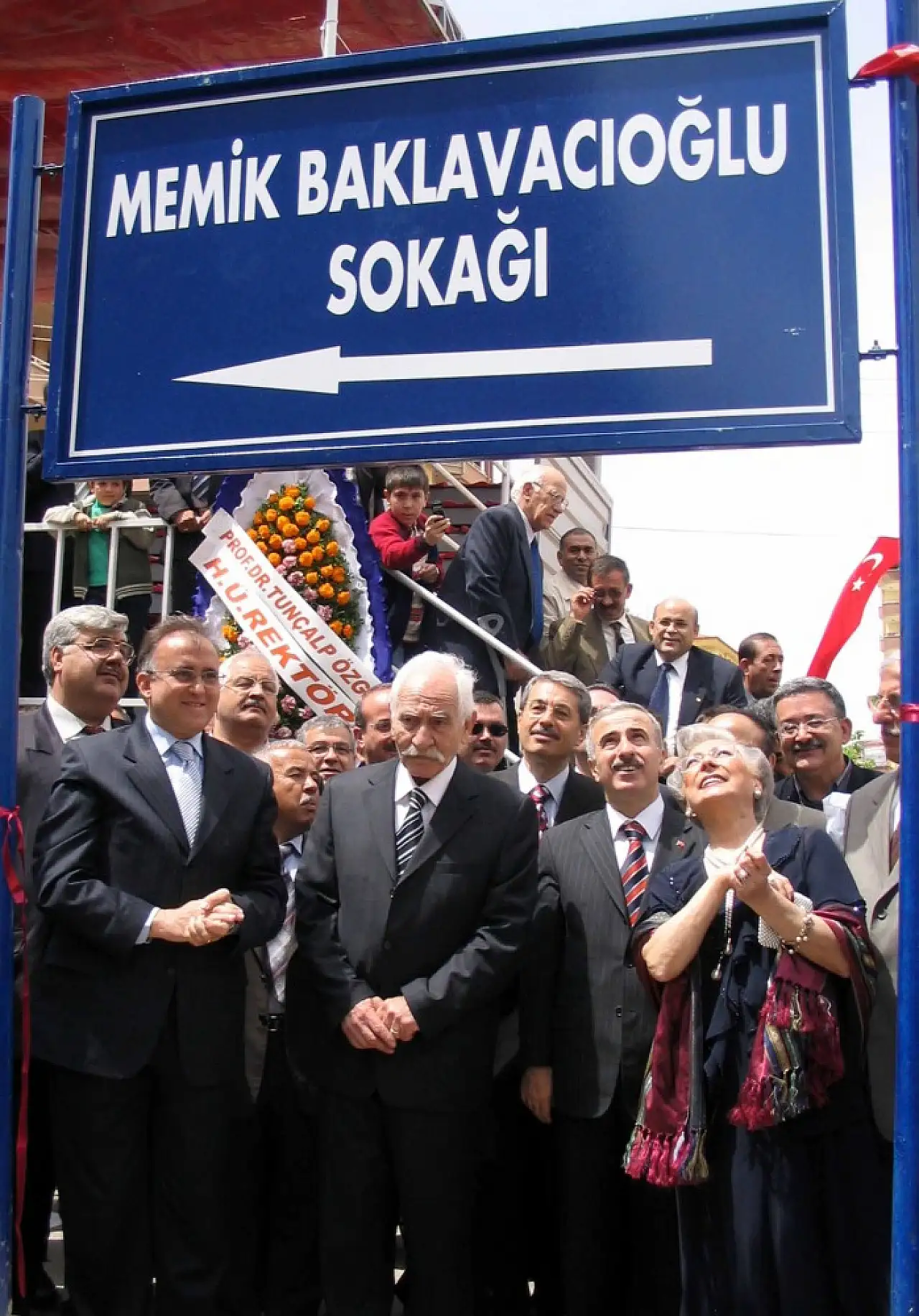 Sanat Dünyası Yasta: 'Memik Dede'miz Arif Erkin Güzelbeyoğlu Veda Etti