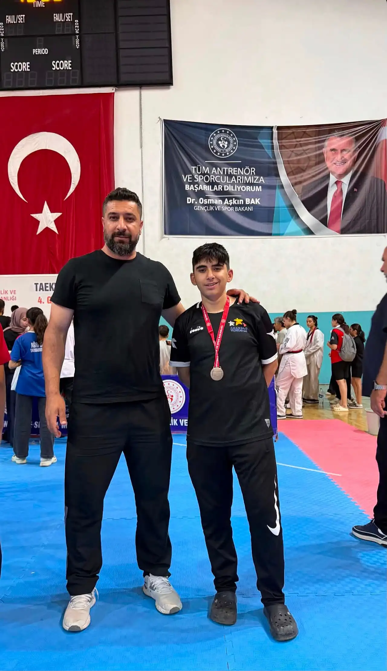 Siirtli Tekvandocu Ulaş Gezmiş Elçiçek'ten Ağrı'da Bronz Madalya