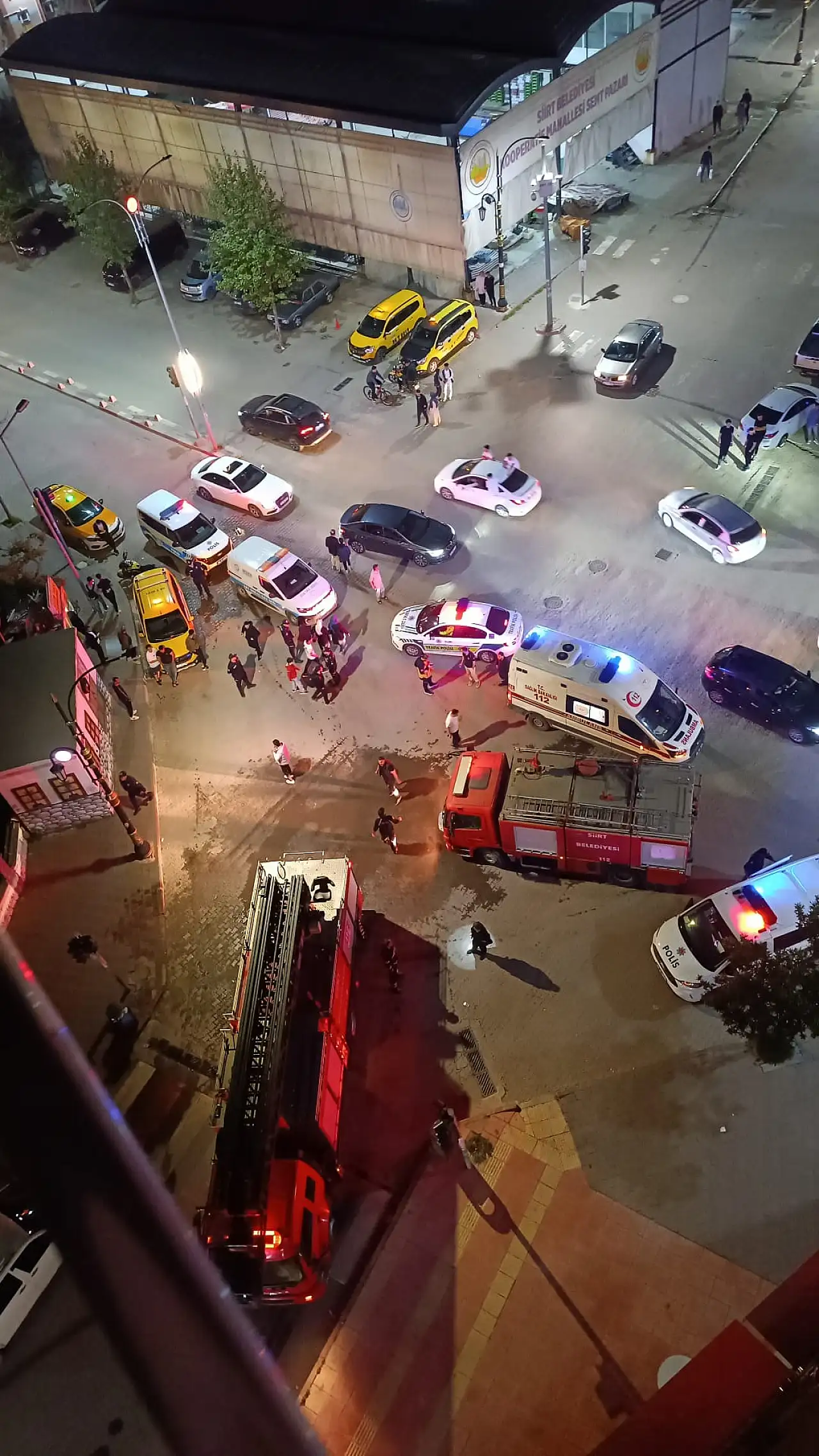 Siirt'te Galatasaray Şampiyonluk Kutlamasında Havai Fişek Doğalgaz Kombisini Yaktı