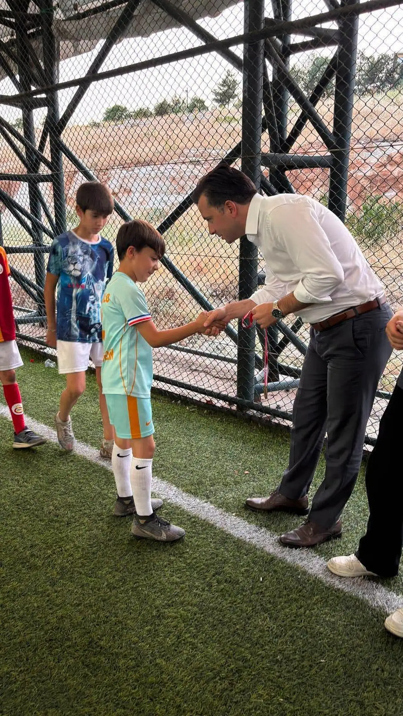 Tillo'da ''Bizim Çocuklar'' Futbol Turnuvası Sona Erdi: Şampiyon Altın Çocuklar